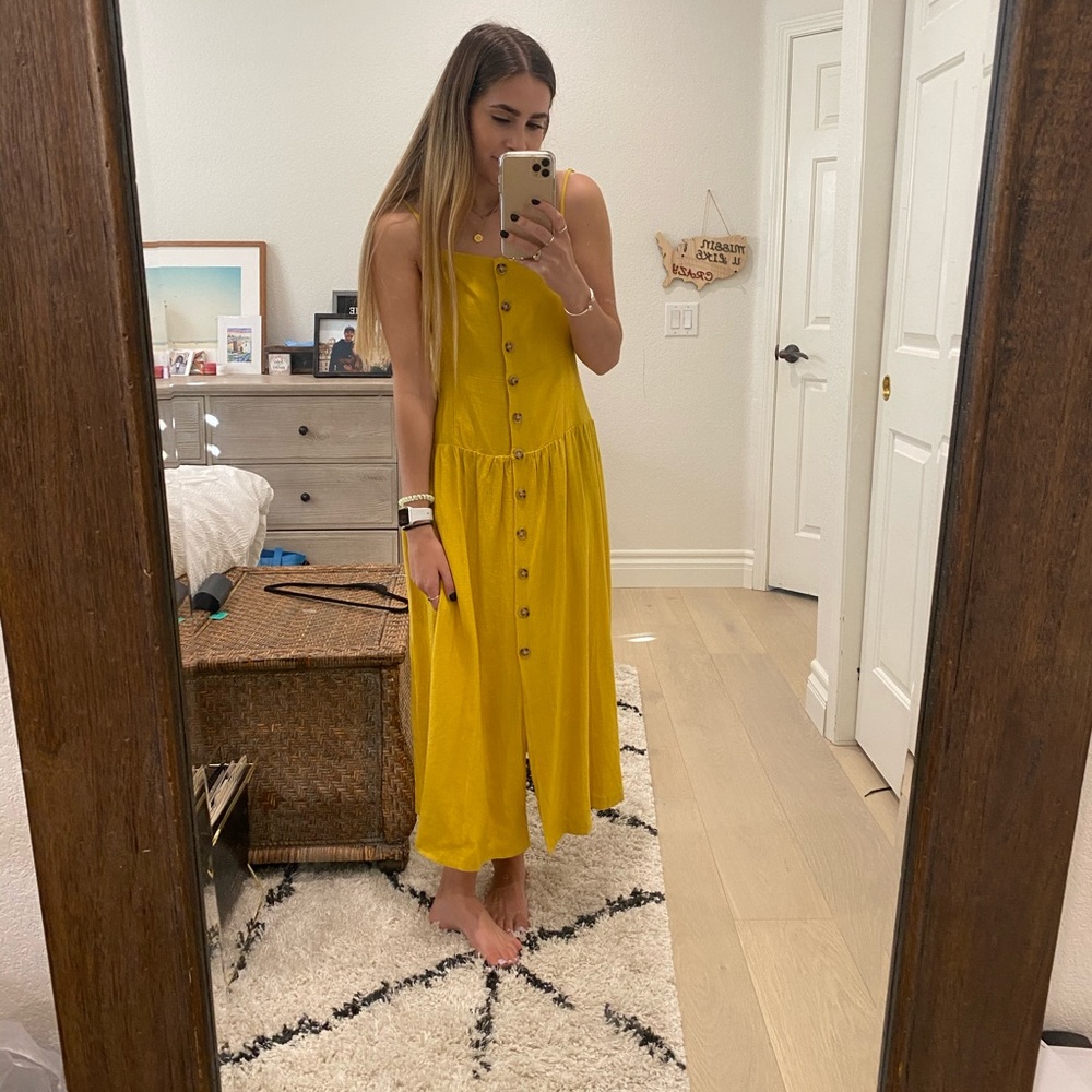 ✅SOLD✅Yellow urban outfitters midi dress